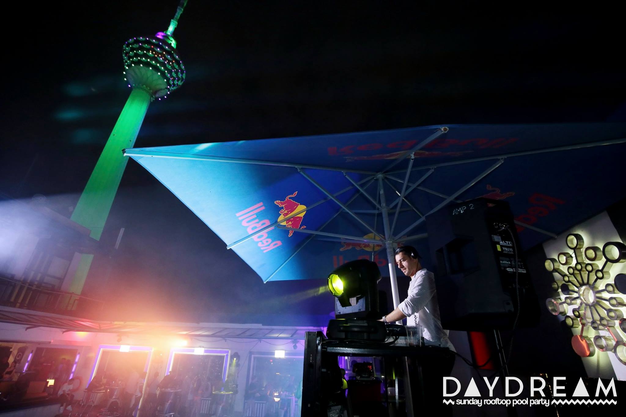 Daydream goes 21 DEC 3